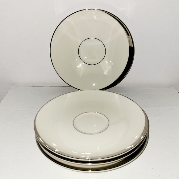 Set of 4 PICKARD CHINA Crescent White/IVORY Saucer Plates (6") - Picture 2 of 7